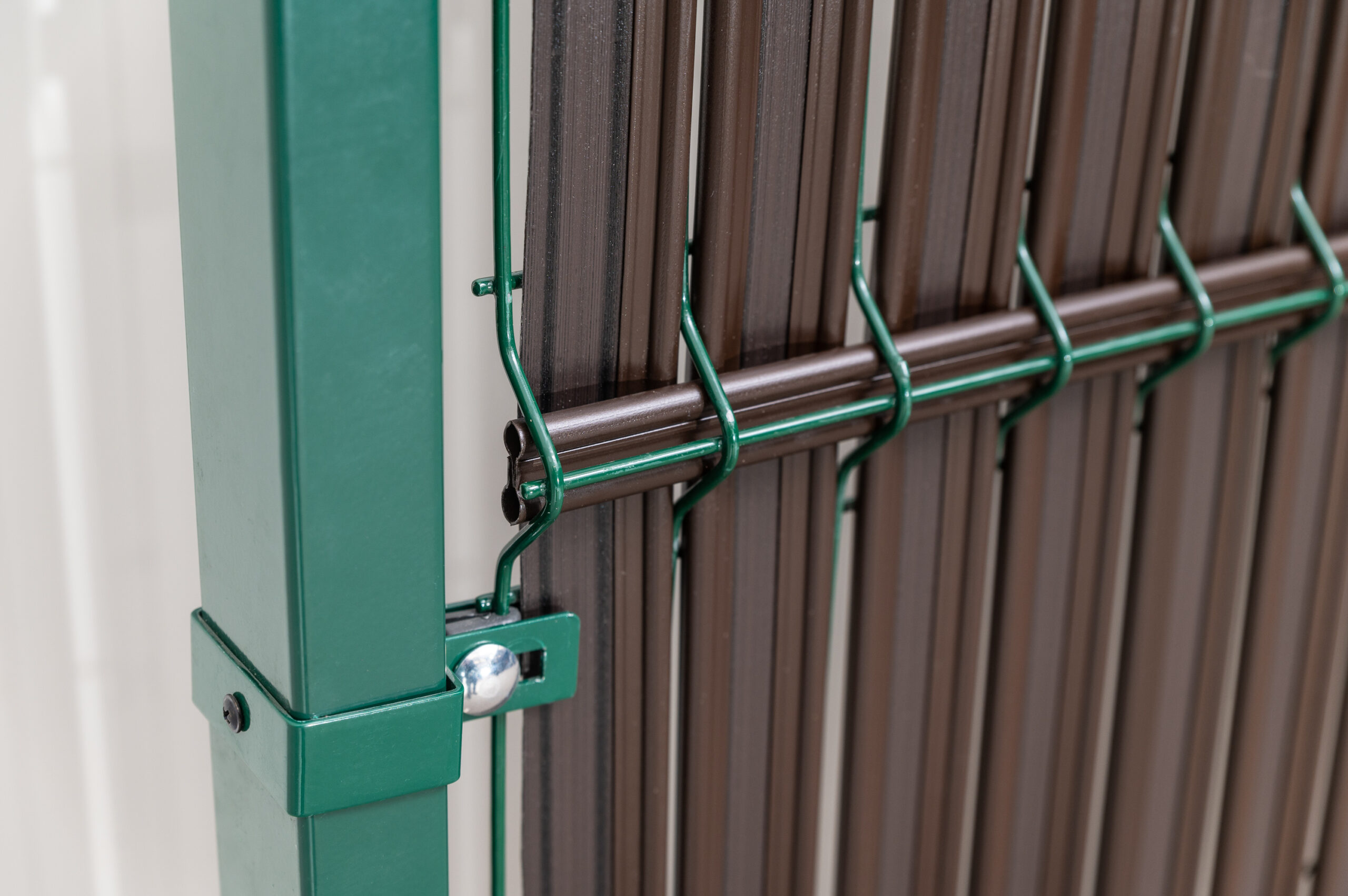 Listwy pionowe do paneli ogrodzeniowych - wymiary 153x250cm