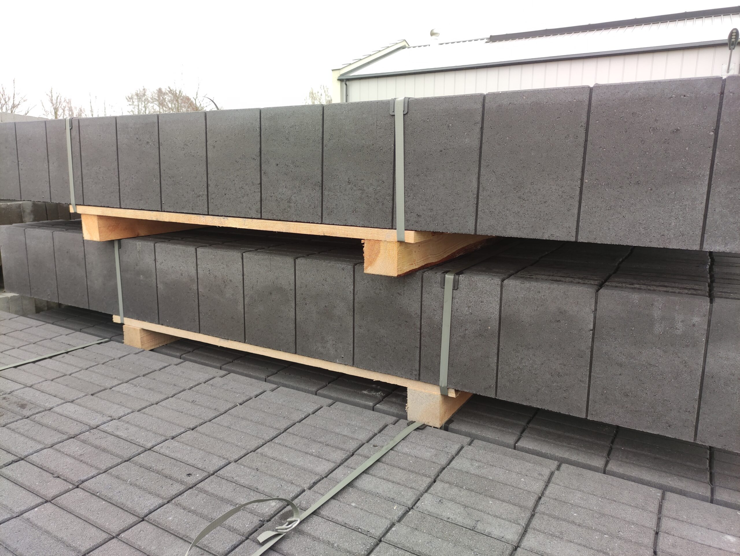 Podmurówka prefabrykowana – wibroprasowana szara modern